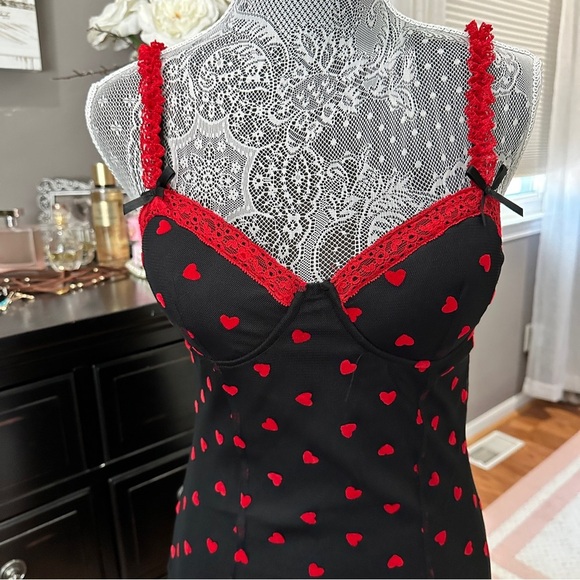 Madden Girl Black Mesh Mini Dress Red Heart Print Lace Trim Slip Dress Size M - Picture 10 of 16